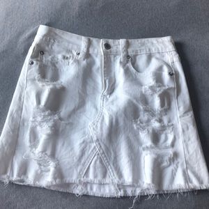 American Eagle white skirt